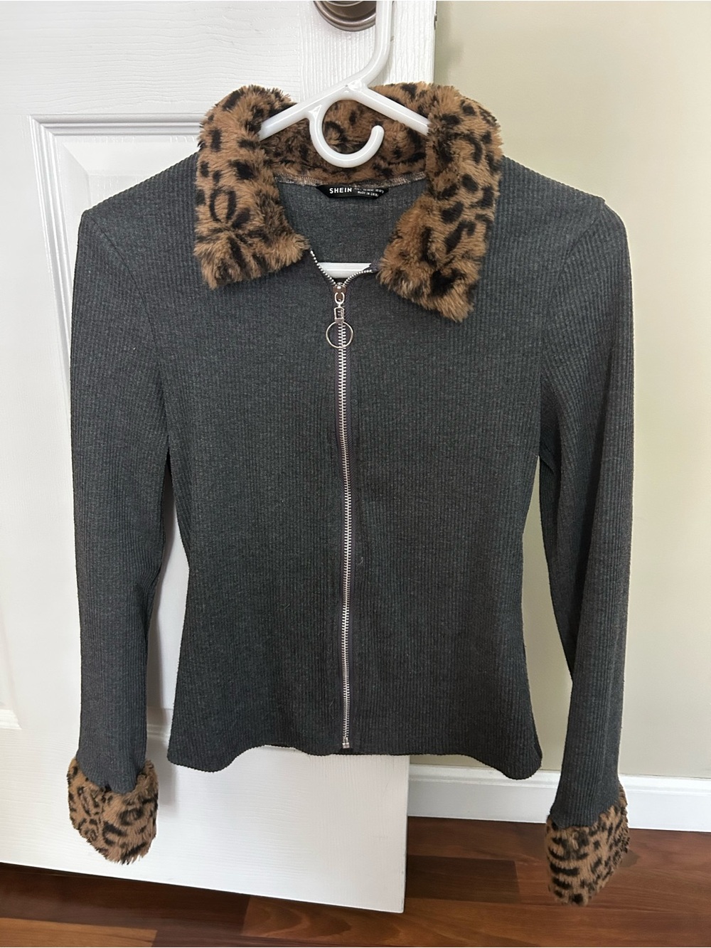 SHEIN Charcoal Ribbed Zip Jacket with Leopard Faux Fur Trim